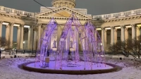 К 8 марта световые фонтаны в Казанском и Нахимовском скверах окрасятся в фиолетовый цвет