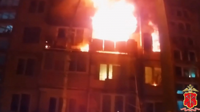 В Петербурге инспекторы ГАИ спасли людей из горящего дома на Витебском