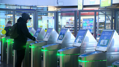 Более 500 тысяч петербуржцев пользуются виртуальным «Подорожником»