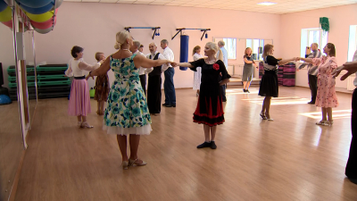 Для петербуржцев «серебряного» возраста провели открытый урок по танцам