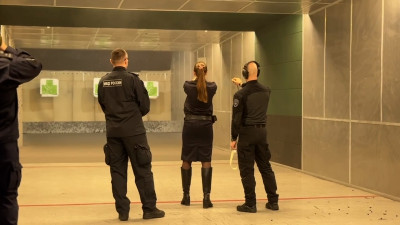 Меткие женщины в погонах: в полиции Петербурга выбрали победительниц стрельб, посвященных 8 Марта