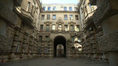 Восточный кофе и экскурсии: в Петербурге прошел фестиваль «День открытых дверей Дома Эмира Бухарского»