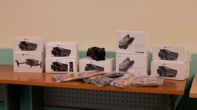 Сотрудники таможни собрали технику и гуманитарную помощь для военных