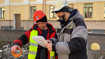 В Кронштадте реконструируют наружное освещение в квартале между улицами Красной, Петровской и в Летнем саду