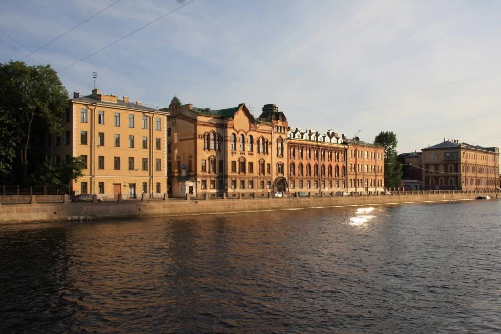 Александр Беглов: Врачи Клиники высоких технологий СПбГУ проводят до 30 тысяч сложных операций в год - tvspb.ru