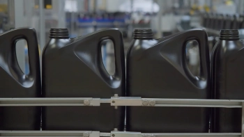 С 1 апреля производители моторного масла обязаны передавать в систему «Честный знак» сведения о движении каждой единицы товара