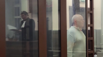 Суд избрал запрет определенных действий 79-летнему водителю, сбившему семью на тротуаре в Пушкине