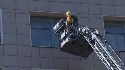 В Петербурге прошли учения МЧС: к гостинице «Россия» стянули десятки экипажей