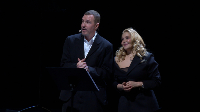 Именитые актеры и «Истории любви»: на сцене БКЗ «Октябрьский» стартовали гастроли МХТ имени Чехова