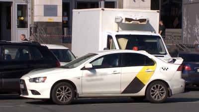 Александр Беглов: С начала года количество перевозчиков такси в Петербурге выросло на четверть и превысило 7 тысяч