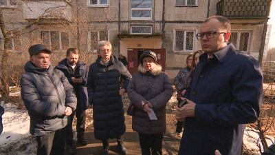 Андрей Хорт проверил четыре многоквартирных дома в Красногвардейском районе