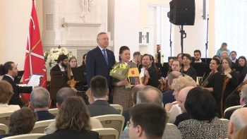 Александр Беглов вручил награды выдающимся артистам, музыкантам, художникам и чемпионам