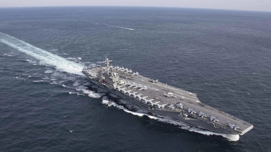 КСИР заявил, что атаковал американский авианосец «Авраам Линкольн» ракетами - tvspb.ru