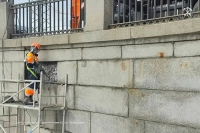 В Петербурге укрепили и обновили облицовку Атаманского моста