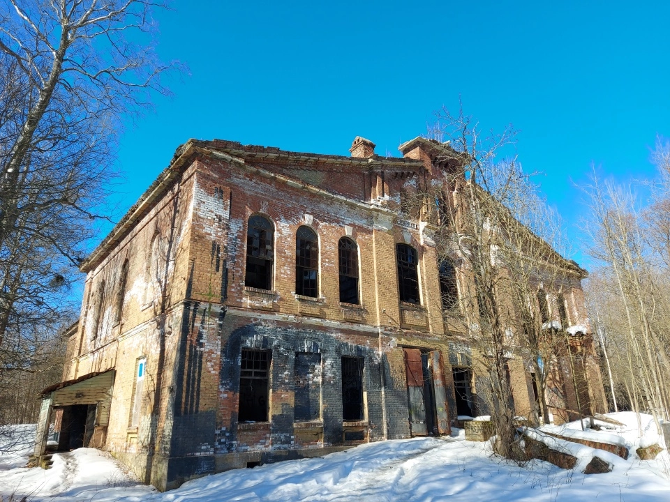 Здание пороховых погребов и лаборатории в Лисьем Носу получило статус регионального памятника - tvspb.ru