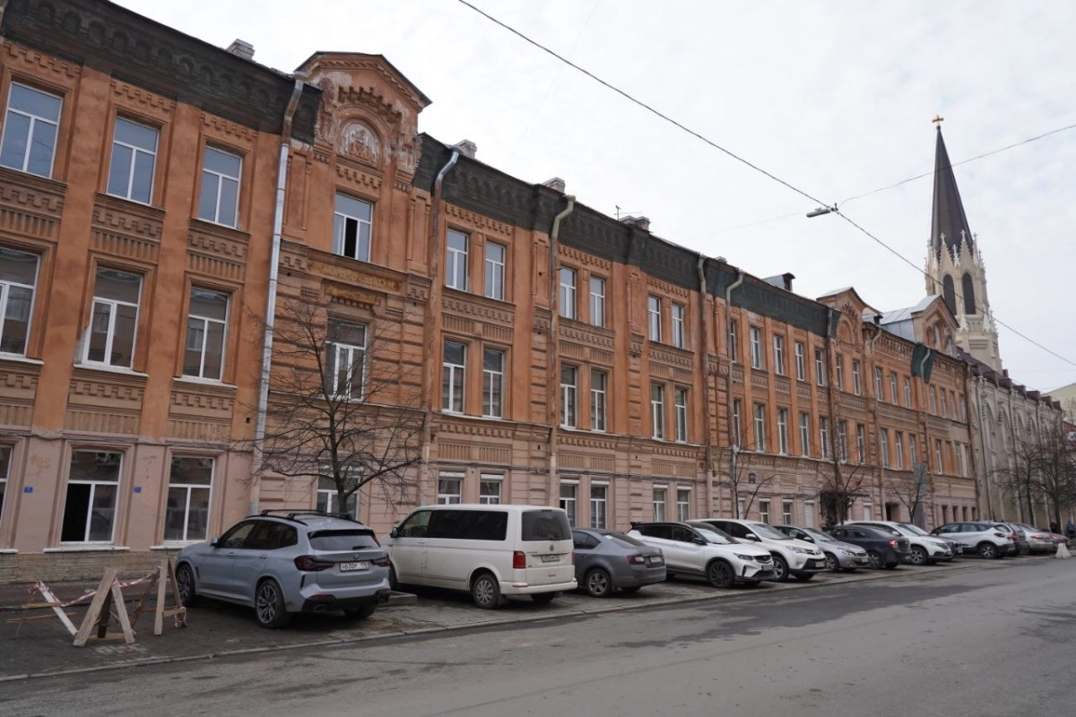 Александр Беглов: Обнаруженная при реставрации здания Елизаветинской богадельни историческая живопись будет музеефицирована - tvspb.ru