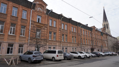 Александр Беглов: Обнаруженная при реставрации здания Елизаветинской богадельни историческая живопись будет музеефицирована