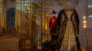 Детали. «Другое золото. Золотошвейное искусство народов Евразии» в Российском этнографическом музее