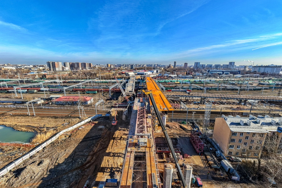 Александр Беглов: После надвижки правого пролёта готовность Цимбалинского путепровода достигла 55% - tvspb.ru