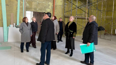 Единороссы проверили ход строительства Центра адаптивной физической культуры и спорта в Шушарах