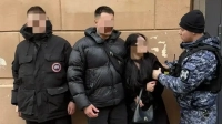 В центре Петербурга задержали пьяных туристов, забравшихся на крышу медцентра