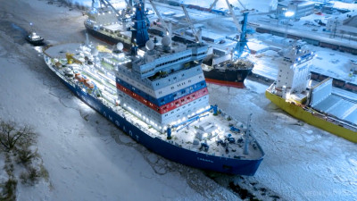 Атомный ледокол «Сибирь» провел 42 судна через льды Финского залива