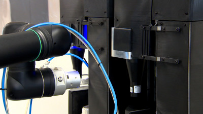 В ИТМО представили уникальный комплекс для проверки миниатюрных изделий