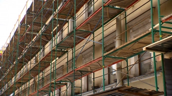 В Петербурге продолжают восстанавливать фасады главной улицы