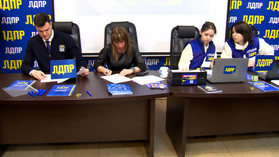 Предвыборный штаб ЛДПР открылся в офисе регионального отделения на улице Маркина