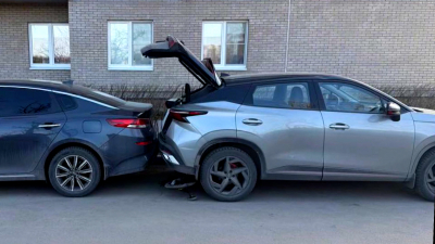 Трагедия во дворе: в Невском районе под колёсами машины погиб пятилетний ребёнок