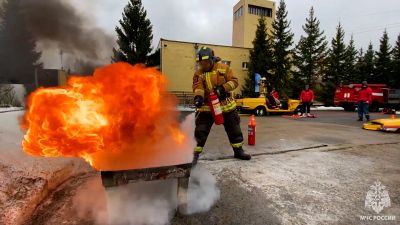 В Петербурге проходят командно-штабные учения МЧС