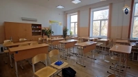 СК показал кадры из челябинской школы, в которой ученик напал на сверстницу