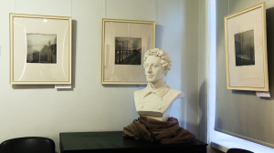 Без комментариев. Выставка «Остров Коломна» фотографа Виталия Смирнова в Музее-квартире А. А. Блока.