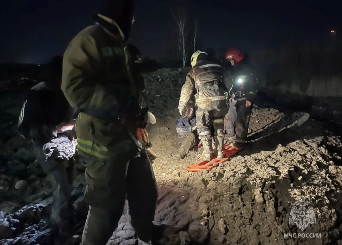 В Мурино спасли двух подростков, застрявших в канаве - tvspb.ru