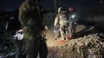 В Мурино спасли двух подростков, застрявших в канаве