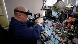 Ключ к профессии. Оптик-механик