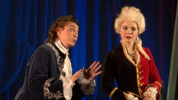 Маскарад времён Екатерины: в театре «Зазеркалье» прошла премьера оперы Геннадия Банщикова