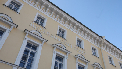 Александр Беглов вручил награду Санкт-Петербурга участнику СВО, работающему в Михайловском театре