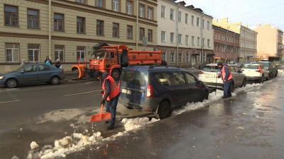В Петербурге в зоне платной парковки может появиться знак 3.27: это должно облегчить зимнюю уборку