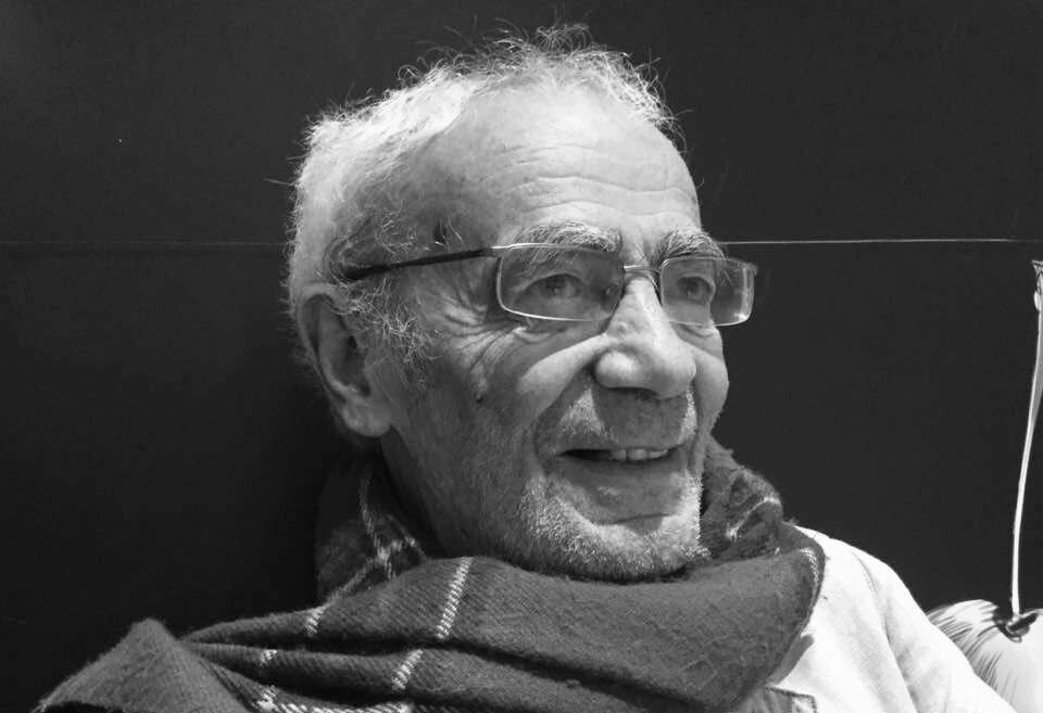 «Ушел любимый дедушка»: на 85-м году жизни скончался писатель и художник Гарри Гордон - tvspb.ru