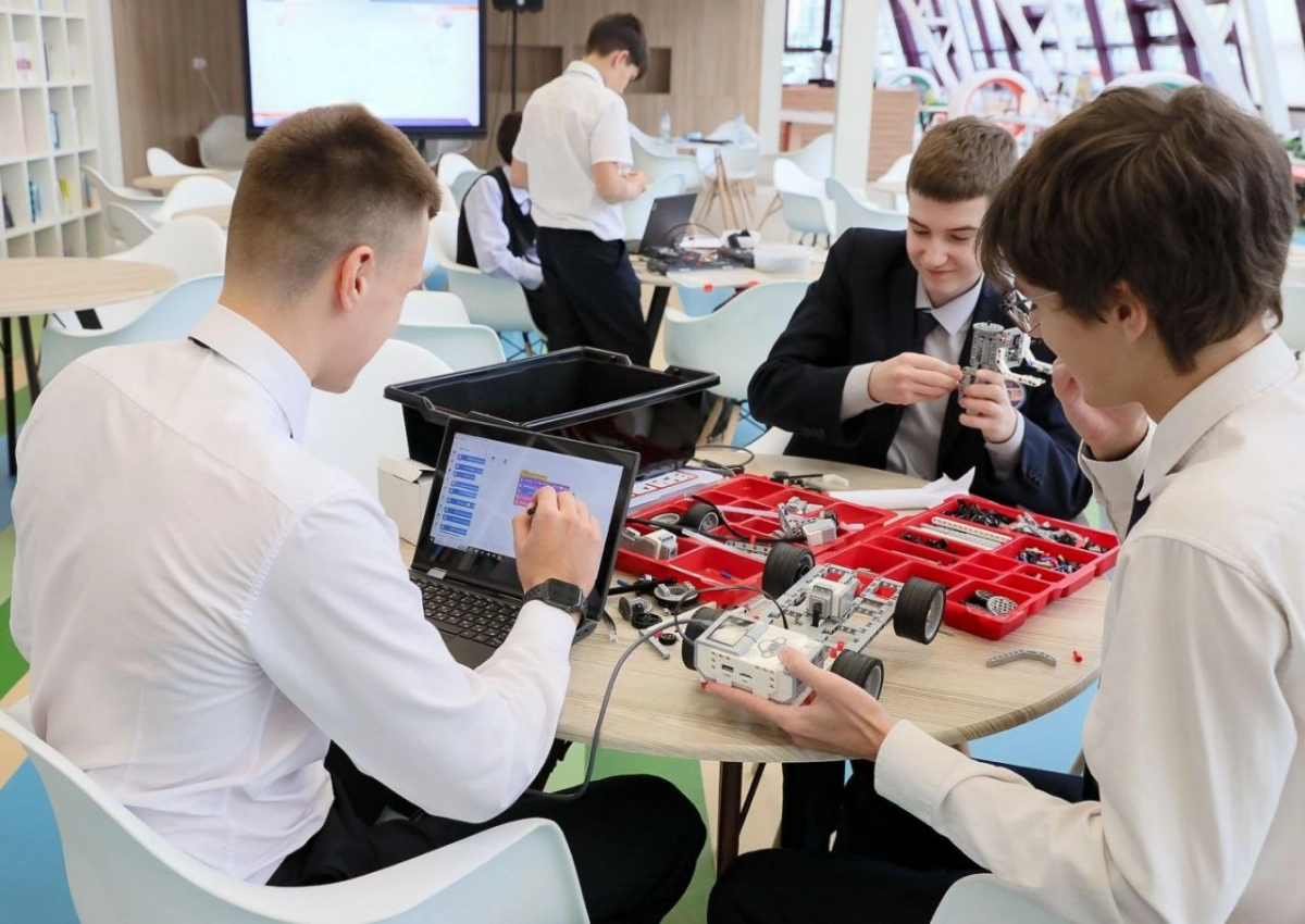 Александр Беглов рассказал о развитии научно-технологического центра - tvspb.ru