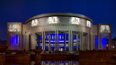 К 8 марта фасады Петербурга превратятся в художественную галерею