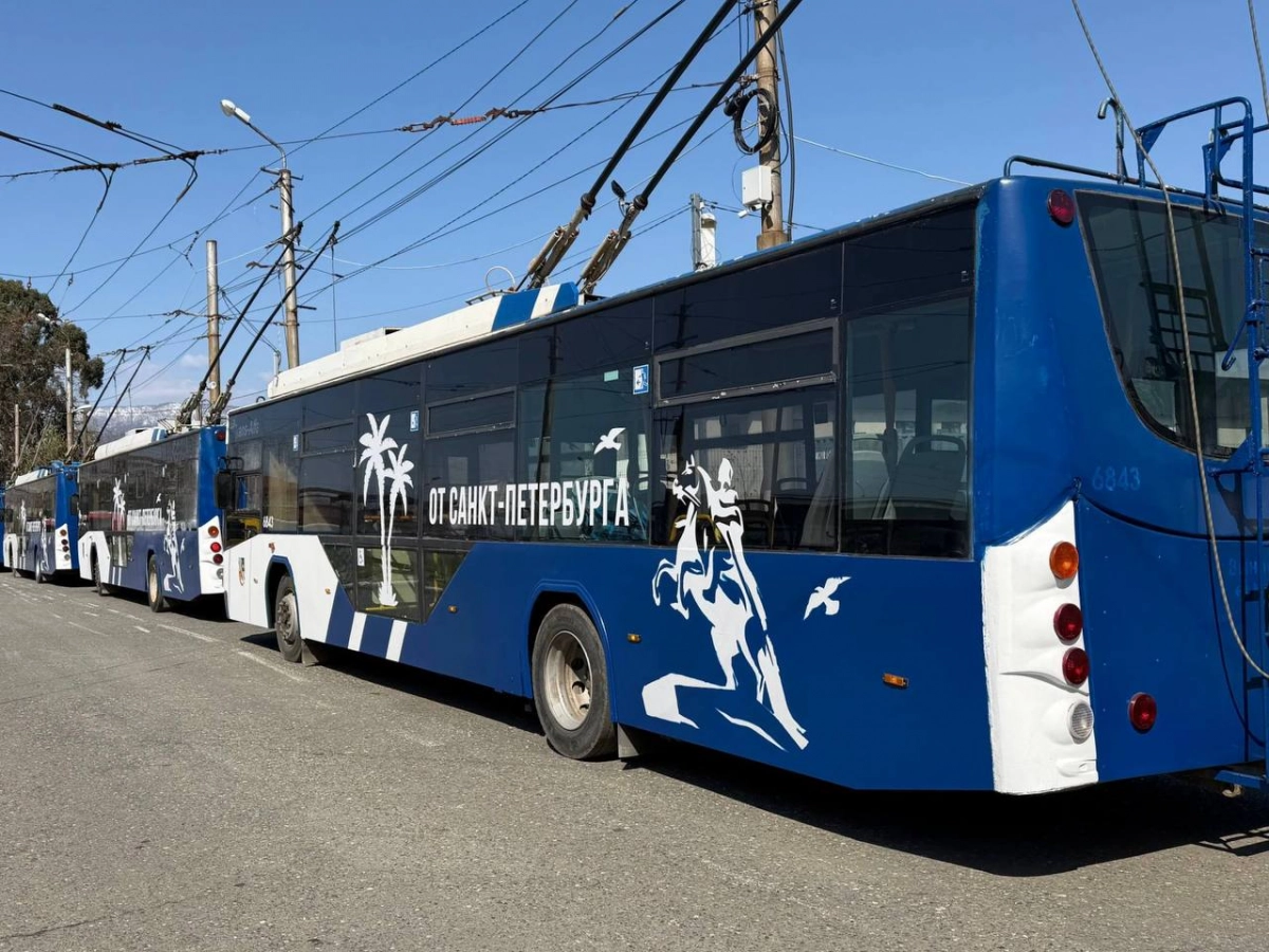 Петербург передал Сухуму десять троллейбусов и обучил водителей - tvspb.ru