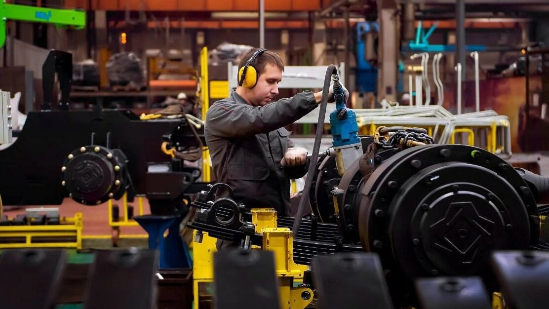 Александр Беглов: По итогам 2025 года Петербург привлек рекордный объём инвестиций в основной капитал – больше 1,7 трлн рублей - tvspb.ru