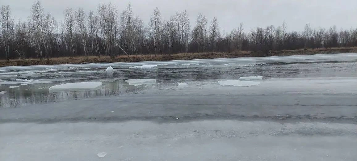 В Красноярском крае ищут тело 7-летнего мальчика, провалившегося под лед на реке Туба - tvspb.ru