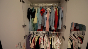 Всё — по полочкам: маленькие хитрости для наведения порядка в шкафу подростка