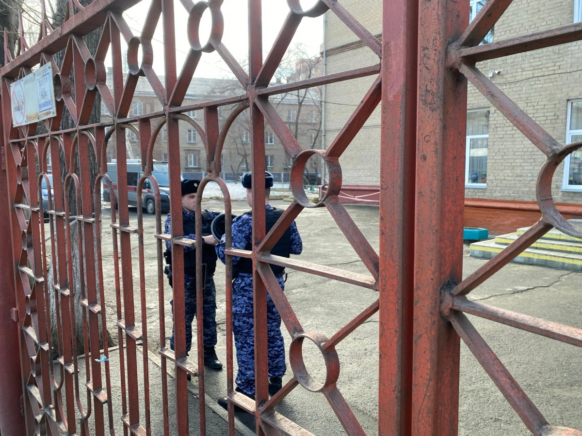 После ЧП в школе Челябинска в регионе усилят меры безопасности - tvspb.ru