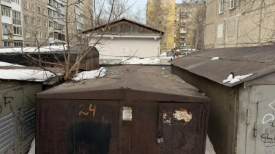 В Барнауле мужчину обвинили в гибели 11-летнего мальчика, который залез на крышу его гаража