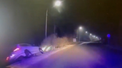 Угон, погоня, выстрелы и столб: в Сланцах задержали 30-летнего угонщика с криминальным прошлым