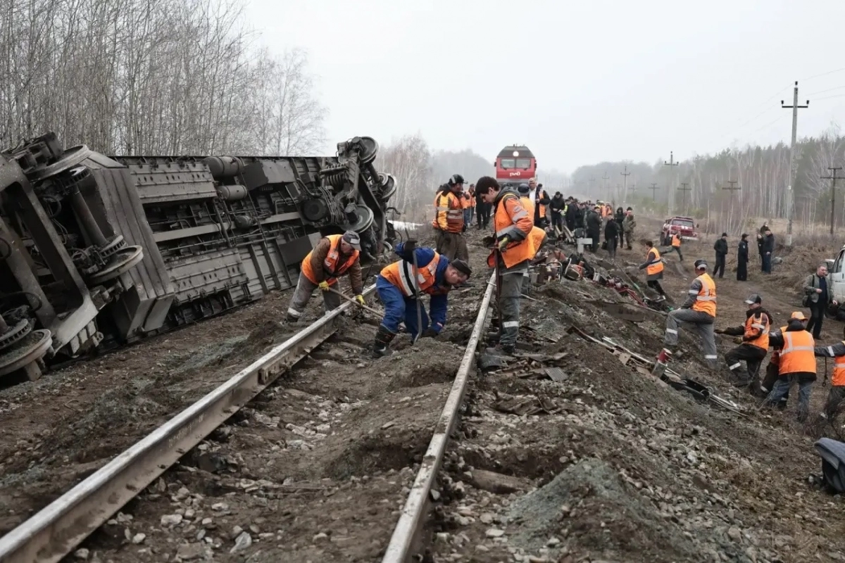 Всех пассажиров сошедшего с рельсов поезда под Ульяновском эвакуировали - tvspb.ru